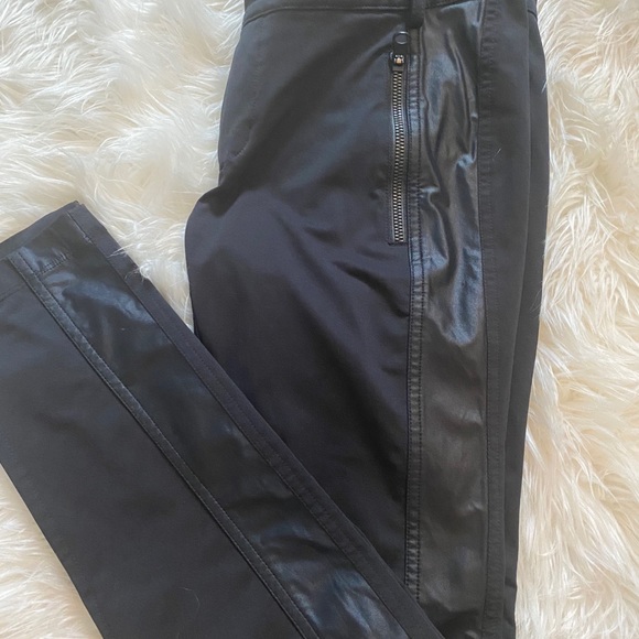 ISO lululemon - Picture 2 of 2